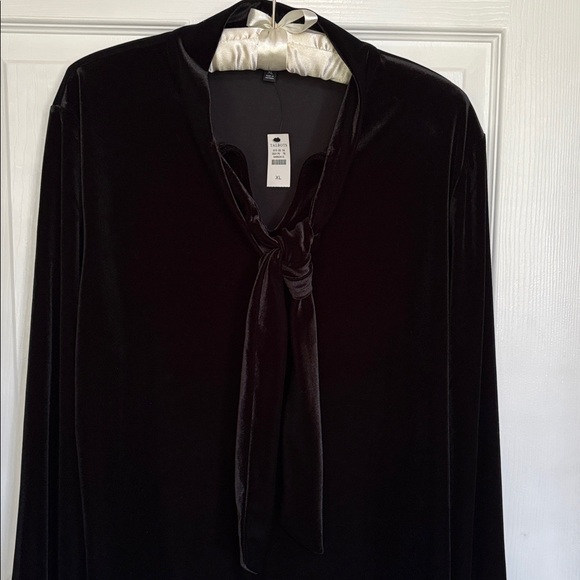*NWT Talbots Elegant Black Velvet Velveteen Tunic Top Holiday Winter Festive - Picture 12 of 13